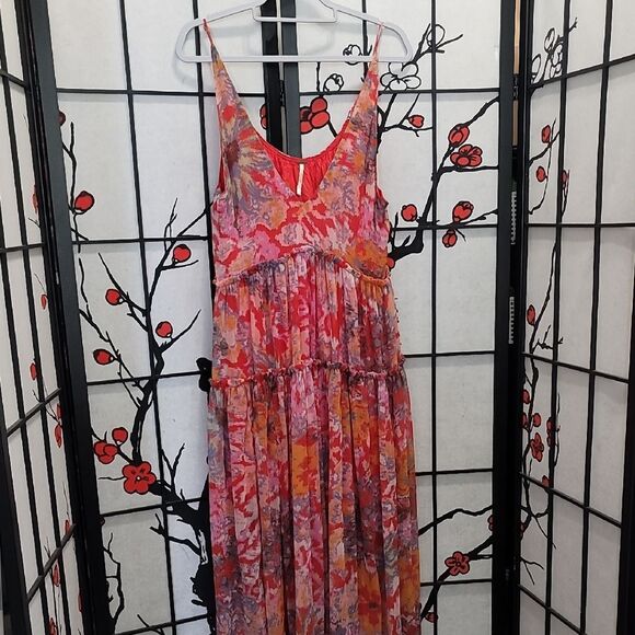 Free People Julianna Maxi Dress Ruffled Tiers V Neck Floral Print Cherry Small - Picture 2 of 13